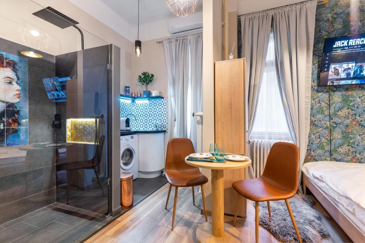 Economy Downtown Design Apartments - Free Parking - Balcony - Super Puplic Transport - Ac Budapeste Exterior foto