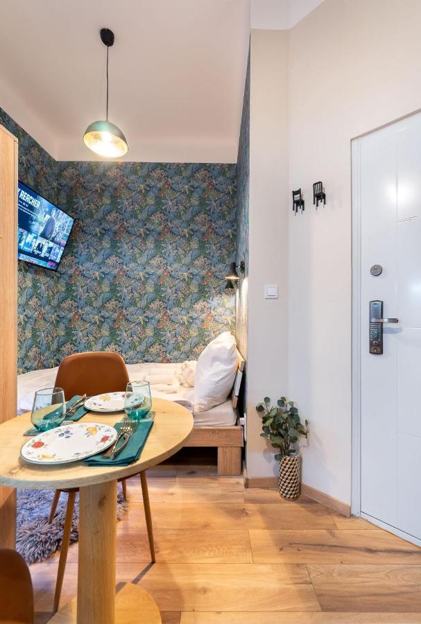 Economy Downtown Design Apartments - Free Parking - Balcony - Super Puplic Transport - Ac Budapeste Exterior foto